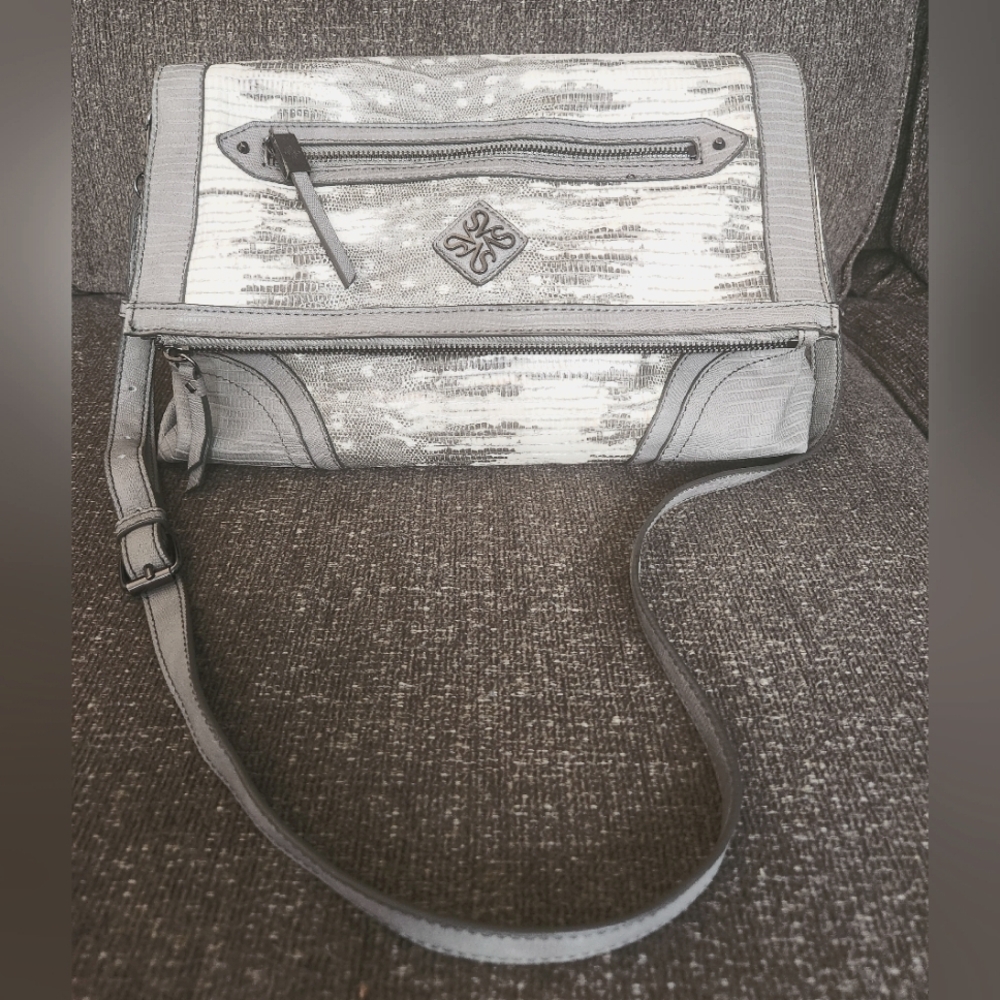 Vera Wang Simply Vera Purse